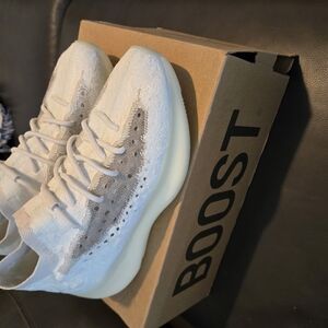 Adidas Yeezy Boost 380 Calcite Glow Size 9